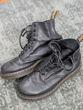 Dr. Martens 1460 Women's Pascal Black Leather Boots Size US 8 Lace Up Broken In